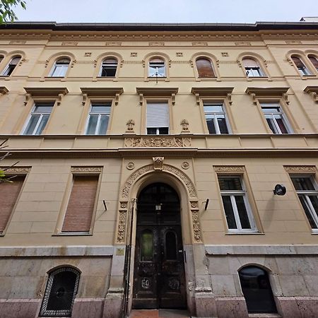 K5 - The Happy Home In The Nightlife Zone Budapest Exterior photo